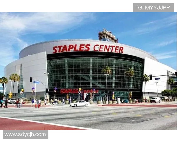 快船新球馆揭晓2025年正式迁出斯台普斯中心迎新篇章